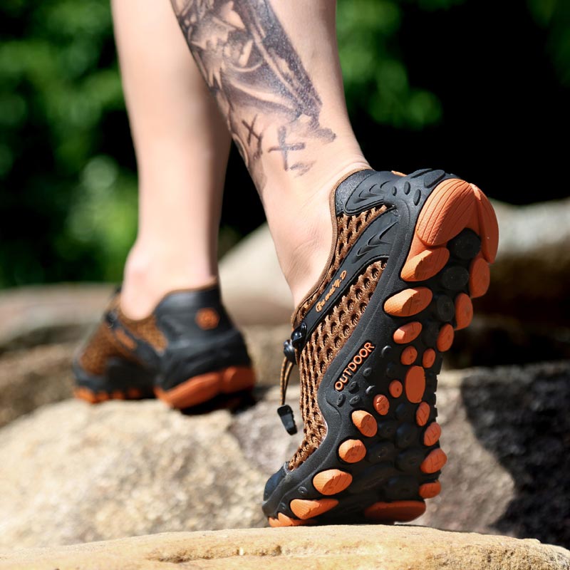 Trekking mountain męskie buty  – Table Tennis Outfit Male recenzja i cena